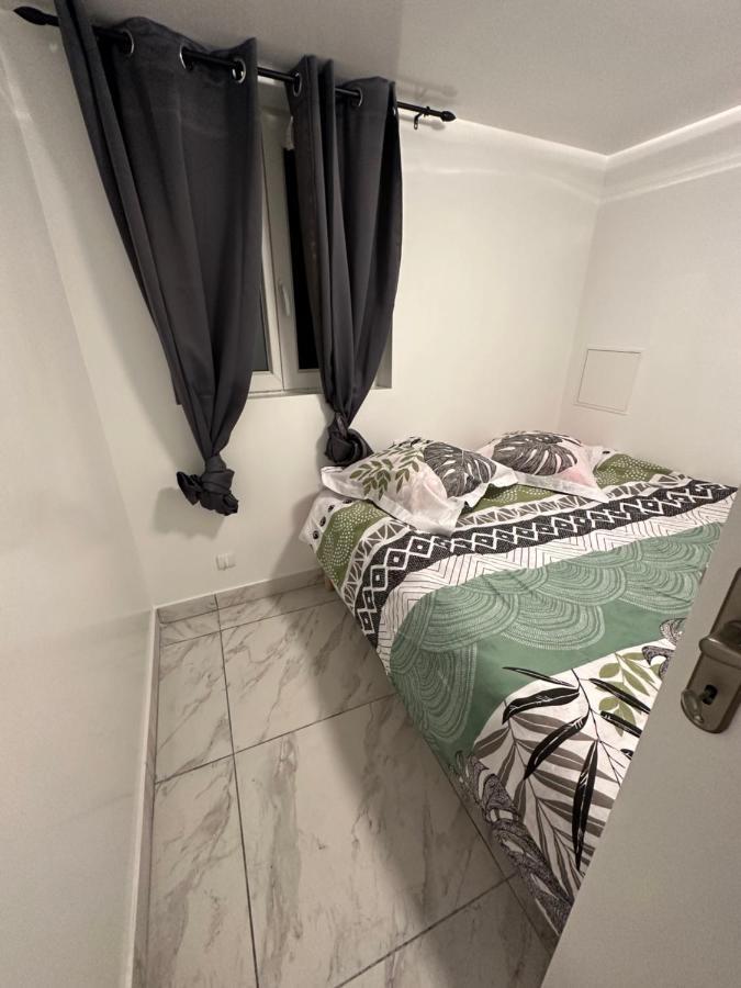 Appartement Mignon Livry-Gargan Exteriör bild