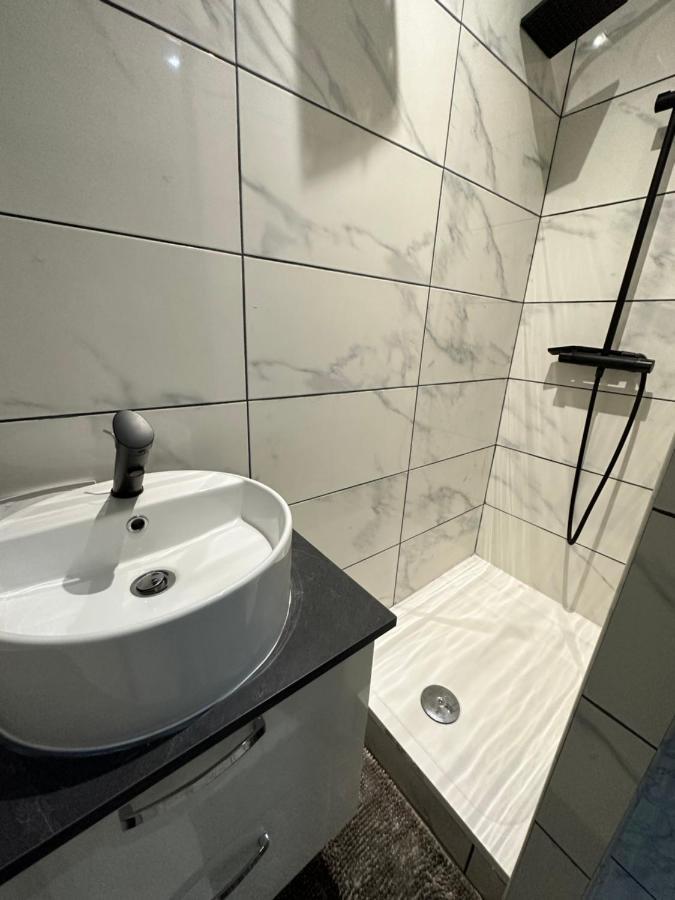 Appartement Mignon Livry-Gargan Exteriör bild